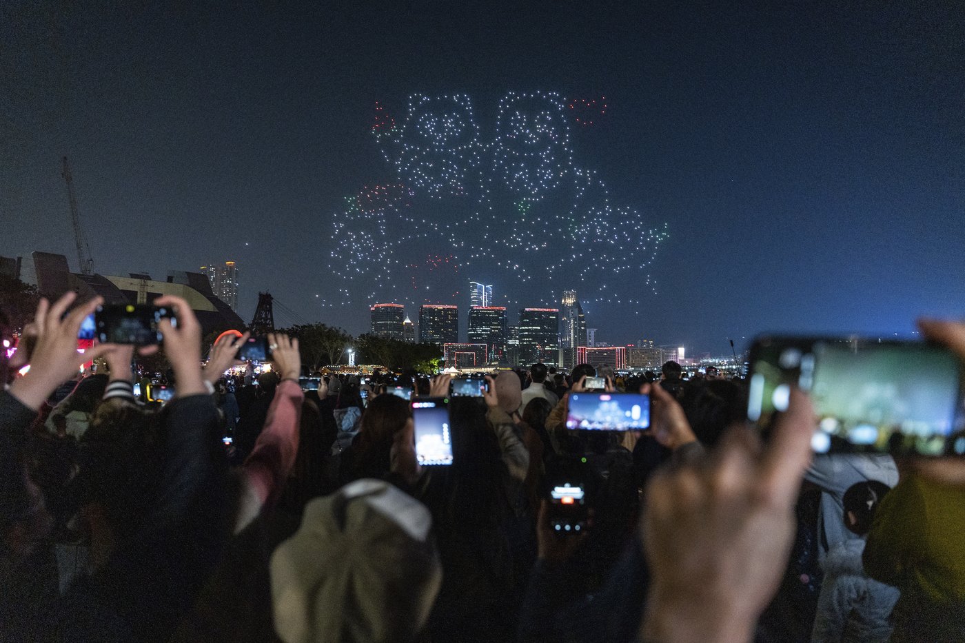 Hundreds gathered in Hong Kong for the city's first pyrotechnics drone show | iNFOnews.ca