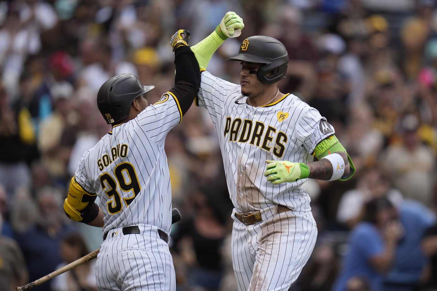Cease pitches into the 9th and Machado hits 2 of Padres' 4 homers in a 4-0 win vs Astros | iNFOnews.ca Cease pitches into the 9th and Machado hits 2 of Padres' 4 homers in a 4-0 win vs Astros | iNFOnews.ca