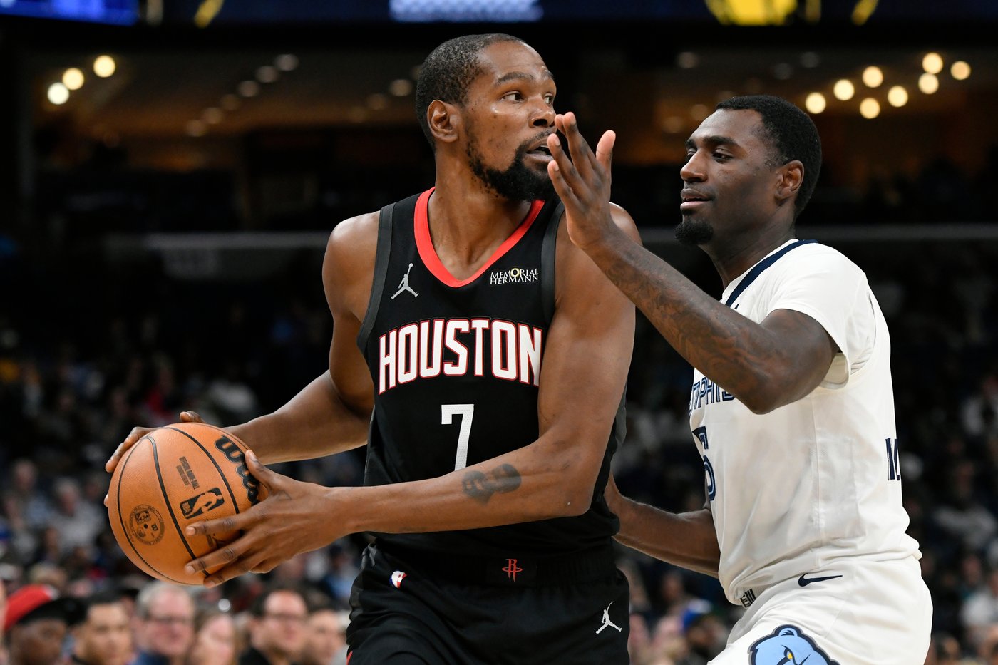 Thompson scores 28 points as Rockets beat Grizzlies 124-109 | iNFOnews.ca Thompson scores 28 points as Rockets beat Grizzlies 124-109 | iNFOnews.ca