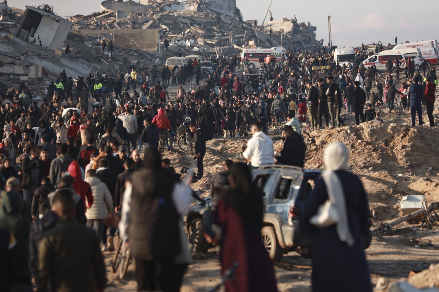 Palestinians celebrate their return to northern Gaza after 15 months of war | iNFOnews.ca