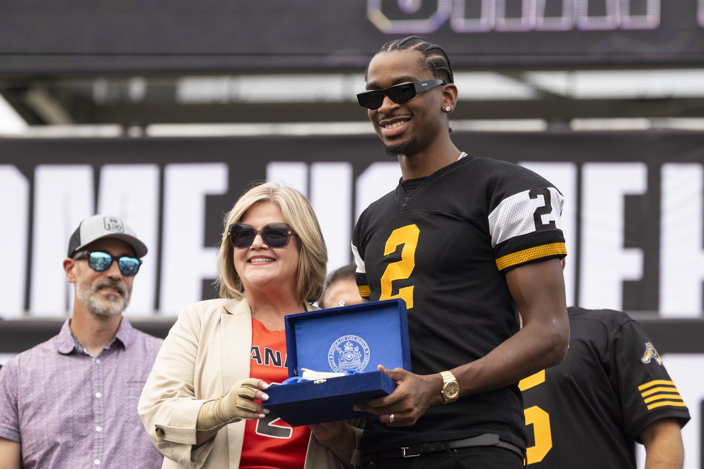 Hamilton presents NBA superstar Shai Gilgeous-Alexander key to city at rally | iNFOnews.ca