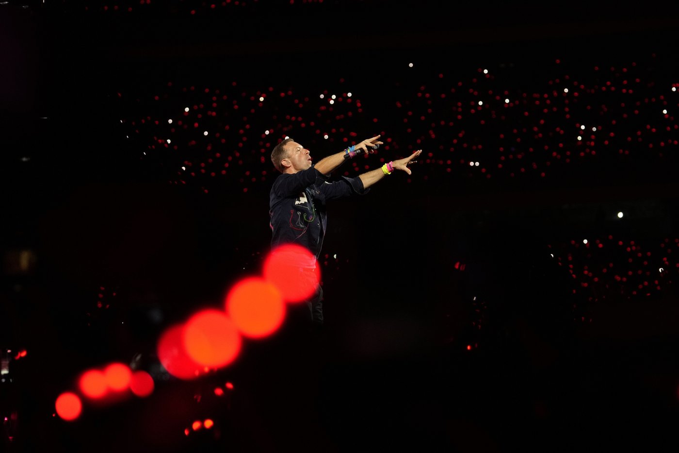 Tech company CEO resigns after controversy over video captured at Coldplay concert | iNFOnews.ca