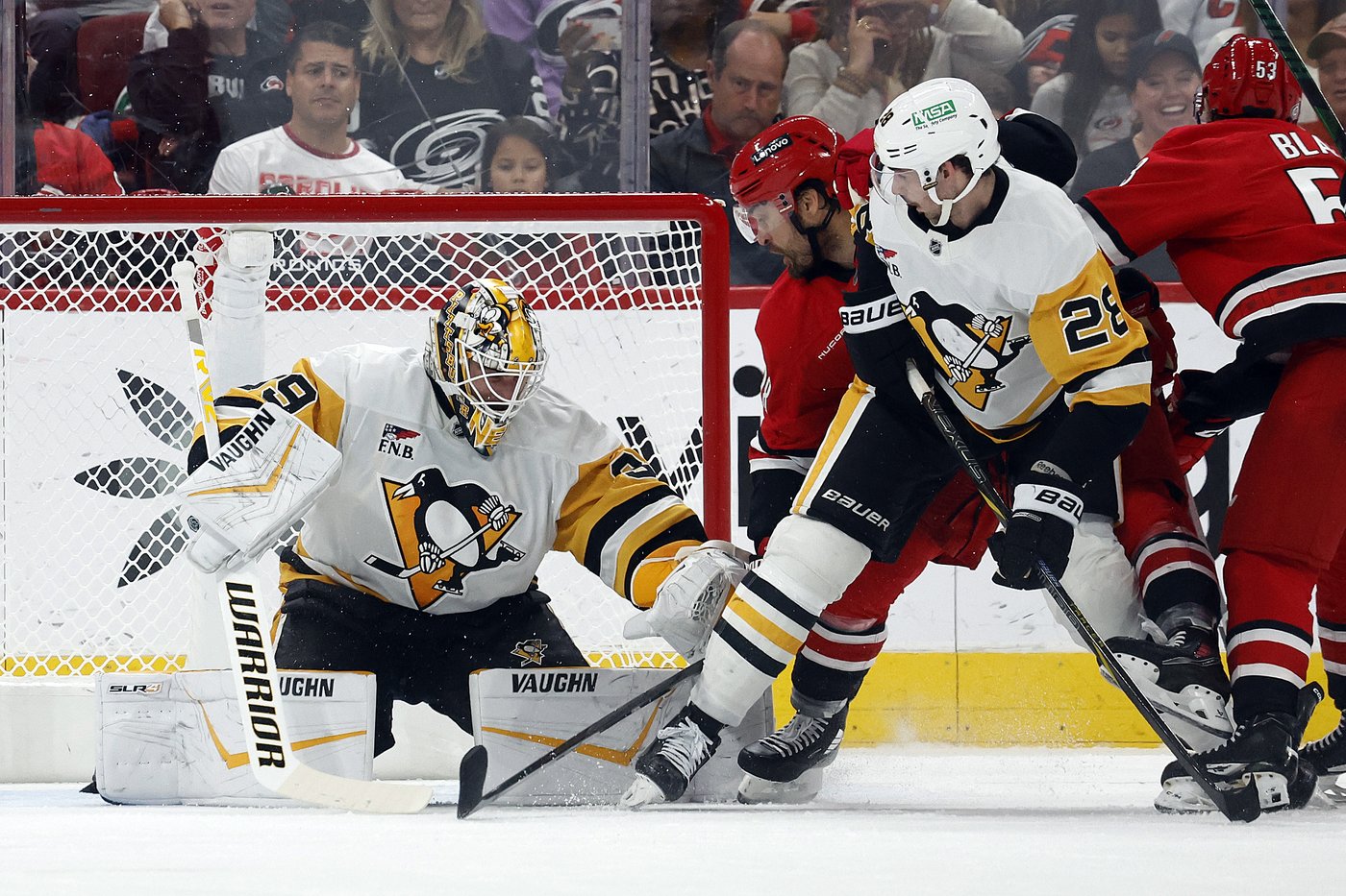 Hurricanes beat Penguins 5-1 to keep winning streak alive | iNFOnews.ca