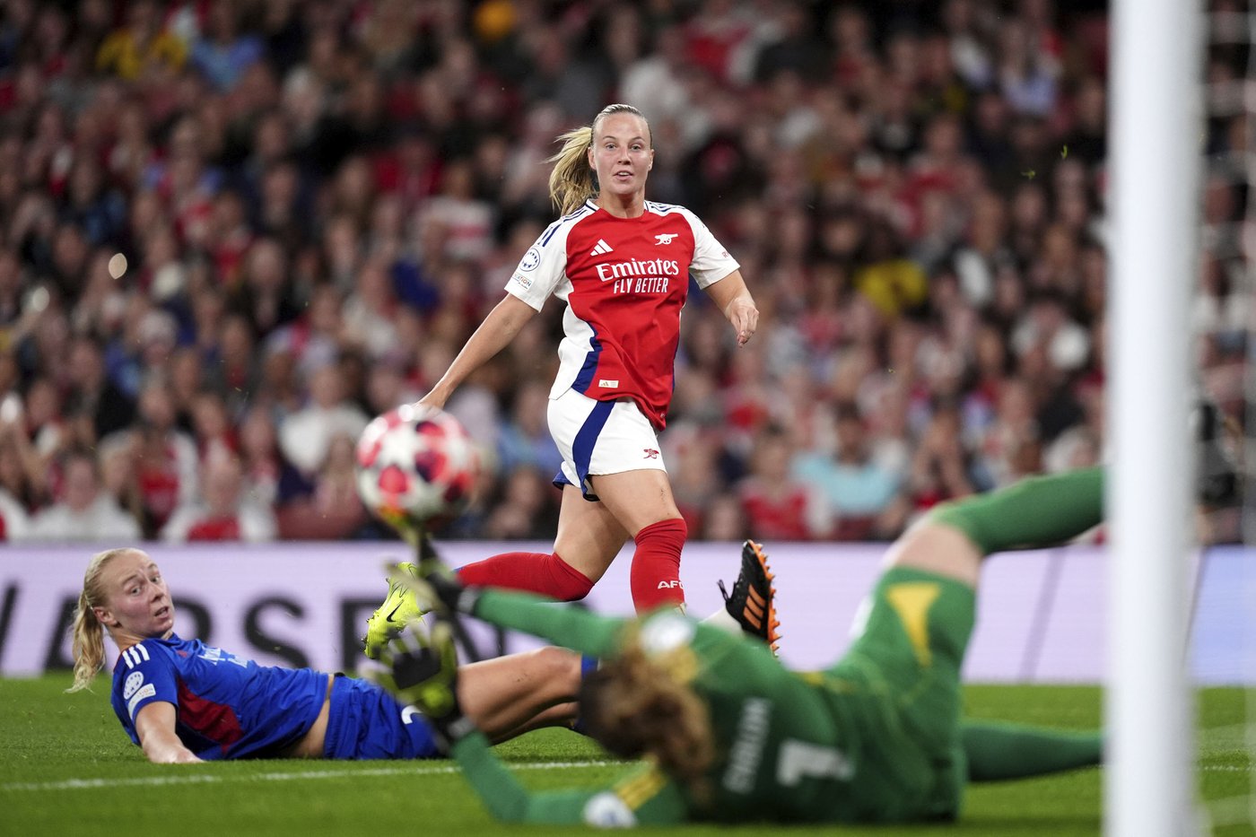 Bayern, Man City win again in Women's Champions League. Arsenal, Barcelona rebound from setbacks | iNFOnews.ca