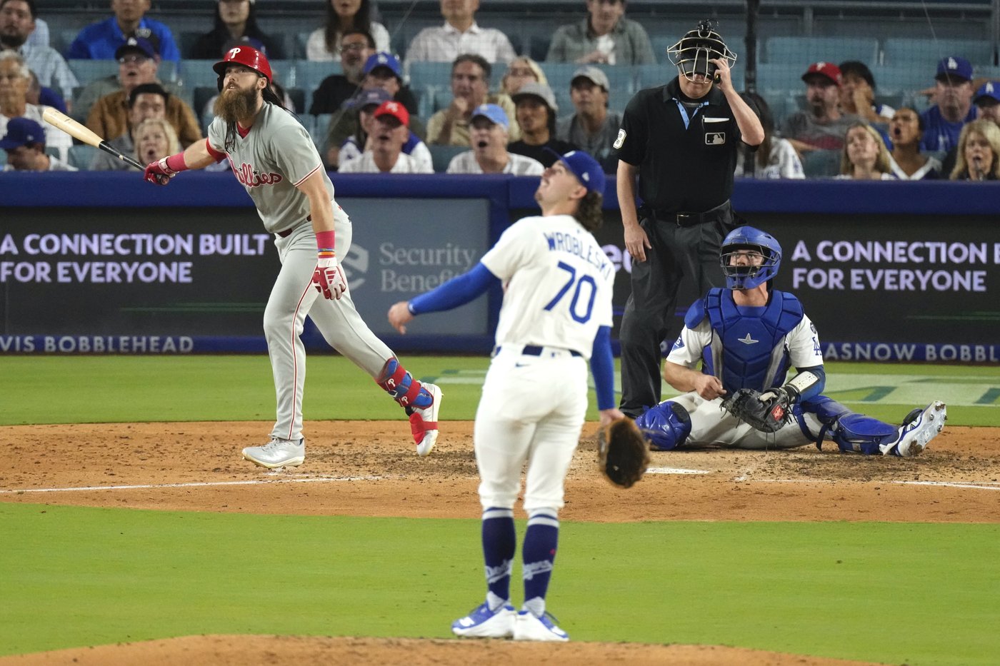 Dodgers' bullpen blows another lead against Phillies | iNFOnews.ca