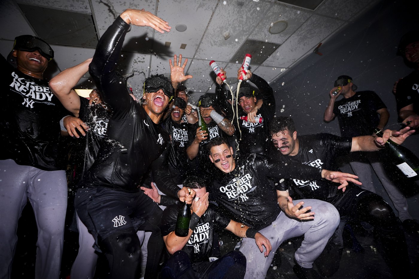 Yankees clinch playoff berth by beating Mariners 2-1 in 10 innings | iNFOnews.ca