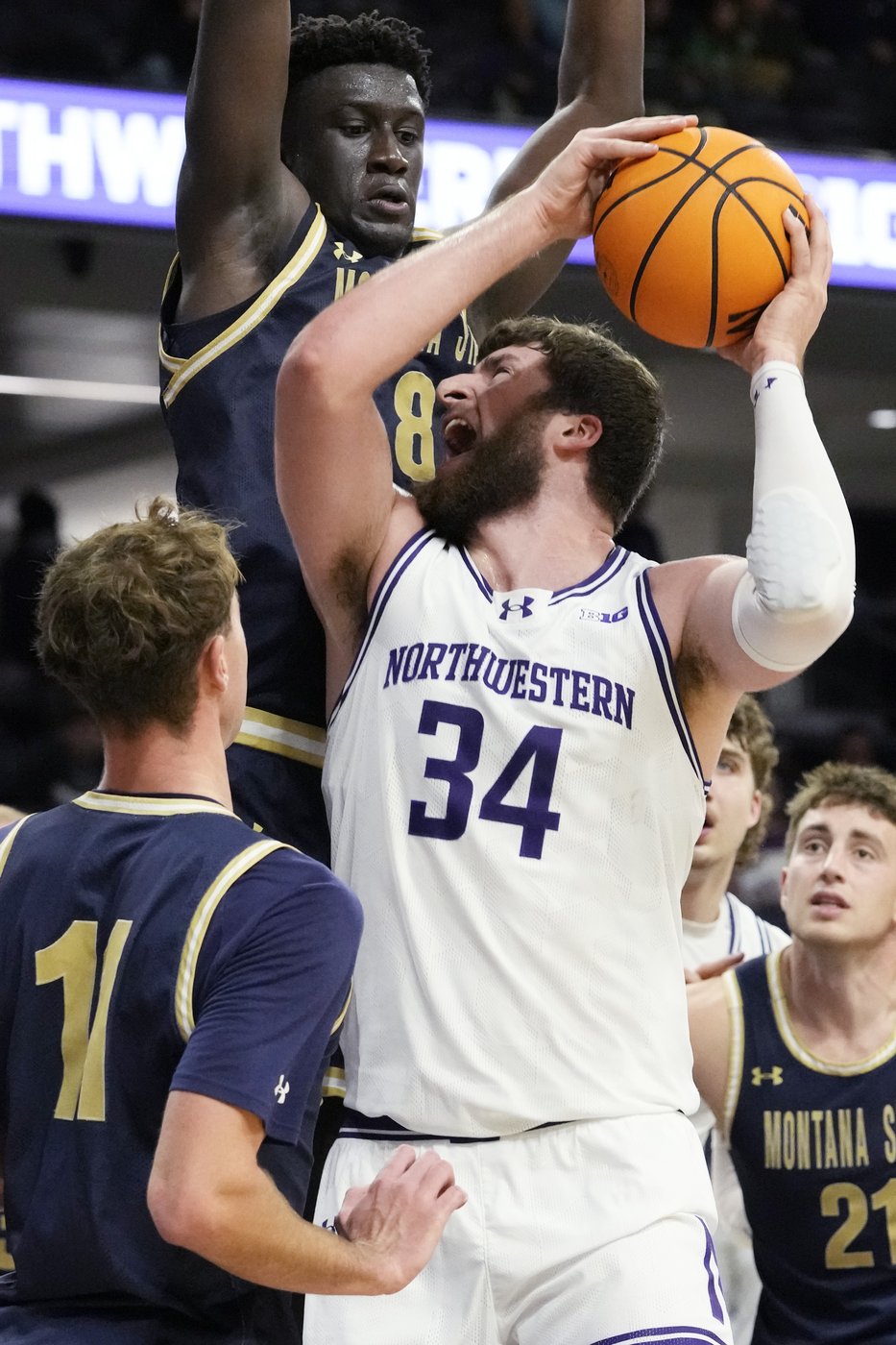 Martinelli scores 22, Barnhizer adds double-double and Northwestern holds off Montana State 72-69 | iNFOnews.ca Martinelli scores 22, Barnhizer adds double-double and Northwestern holds off Montana State 72-69 | iNFOnews.ca