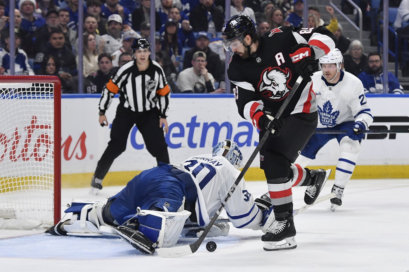 Maple Leafs win 6-3 in Buffalo as Sabres record 12th straight loss | iNFOnews.ca Maple Leafs win 6-3 in Buffalo as Sabres record 12th straight loss | iNFOnews.ca