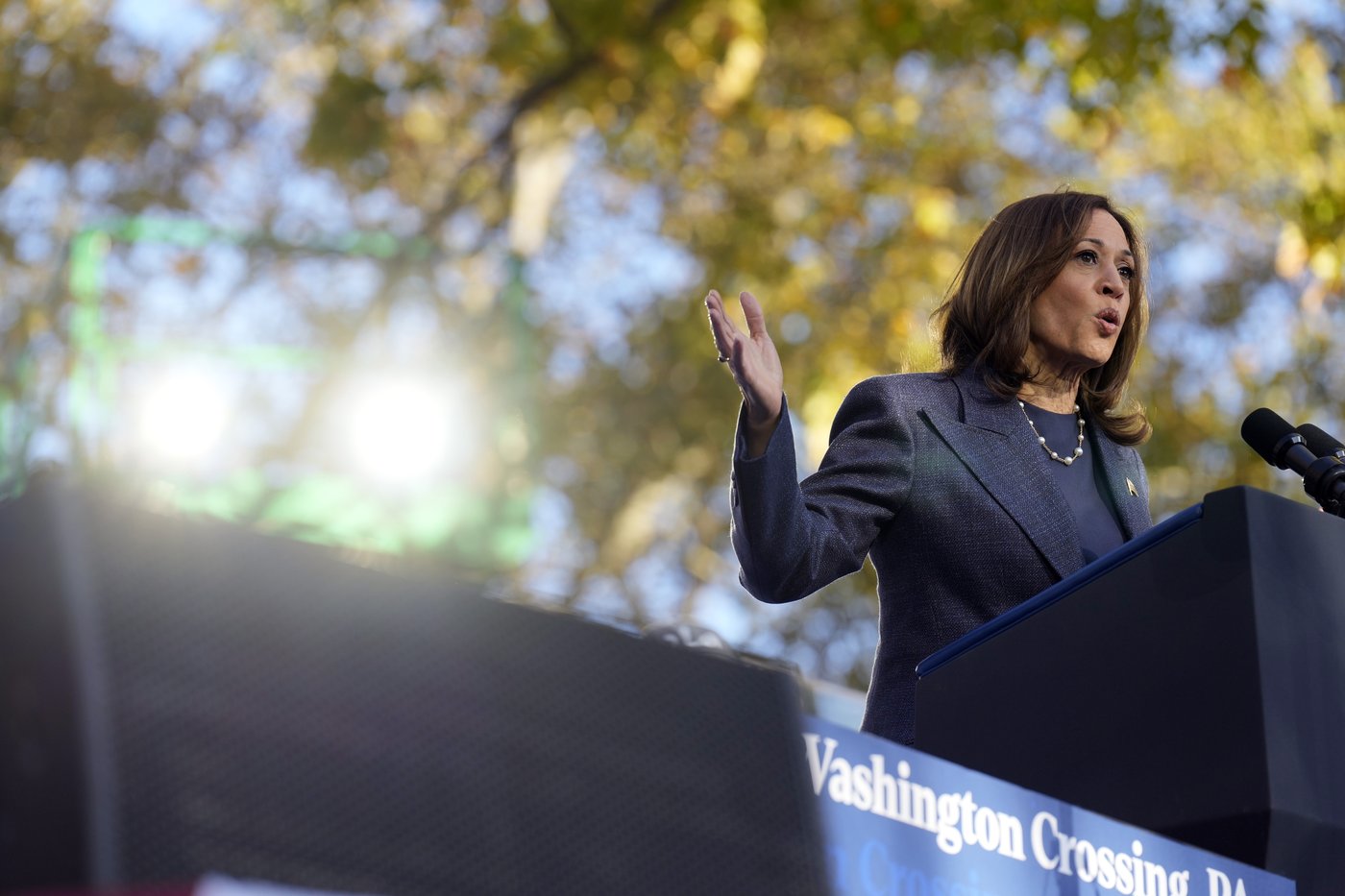 Harris calls on Republican voters to put 'country first' as Trump woos Latino voters | iNFOnews.ca Harris calls on Republican voters to put 'country first' as Trump woos Latino voters | iNFOnews.ca