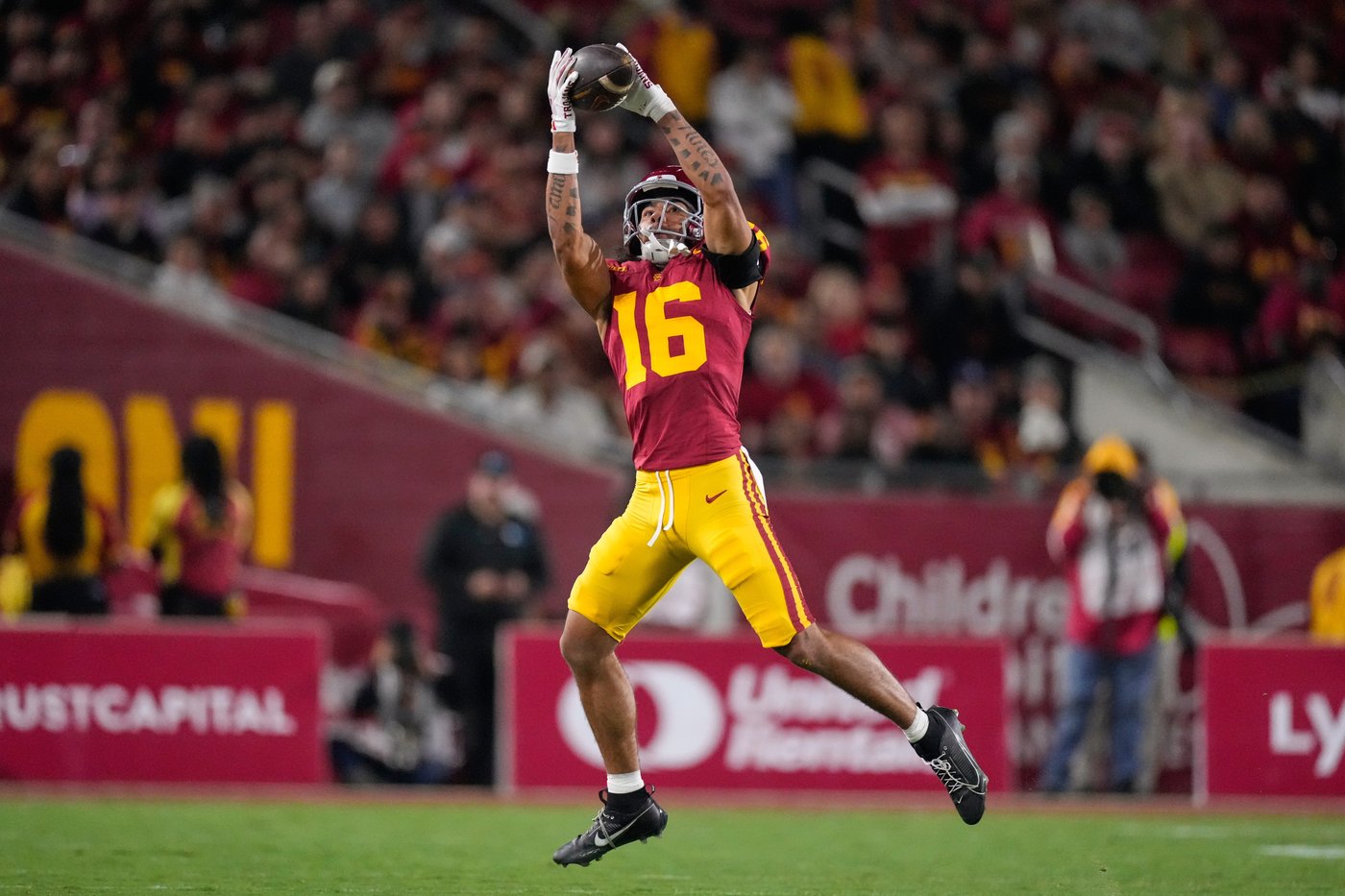 Big Ten says USC should have been penalized for jersey number tactic against Northwestern | iNFOnews.ca
