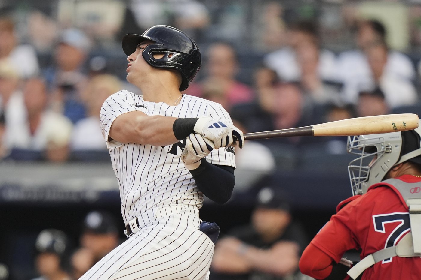 Yankees' Anthony Volpe stiff and sore when hit on elbow by pitch, but scans negative for break | iNFOnews.ca Yankees' Anthony Volpe stiff and sore when hit on elbow by pitch, but scans negative for break | iNFOnews.ca