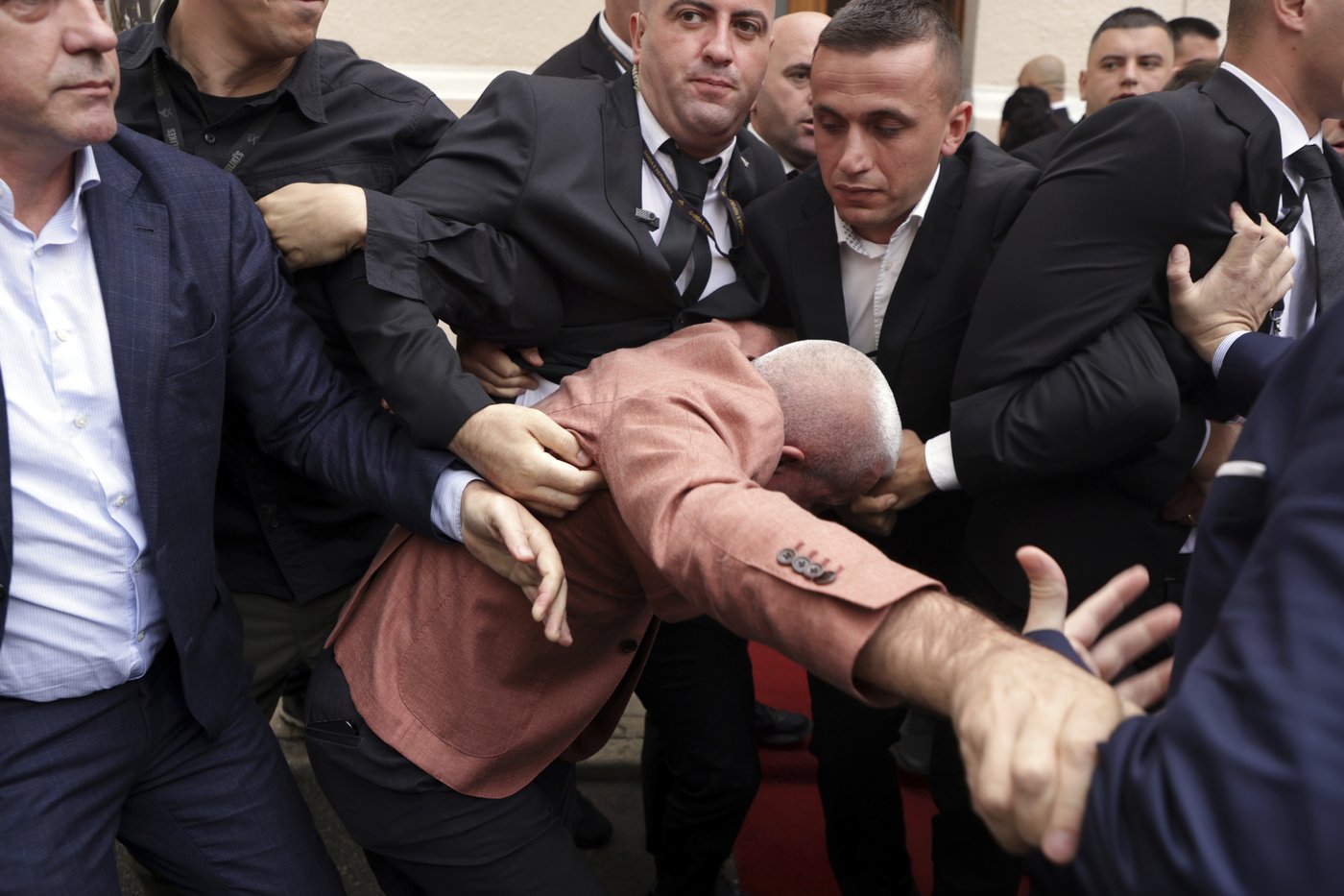 Albanian opposition MPs try to disrupt Parliament to protest a colleague's imprisonment | iNFOnews.ca Albanian opposition MPs try to disrupt Parliament to protest a colleague's imprisonment | iNFOnews.ca