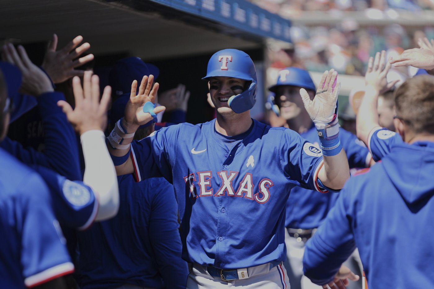 Rangers' Josh Jung hits 2-run homer for mom while facing brother Jace on Mother's Day | iNFOnews.ca Rangers' Josh Jung hits 2-run homer for mom while facing brother Jace on Mother's Day | iNFOnews.ca