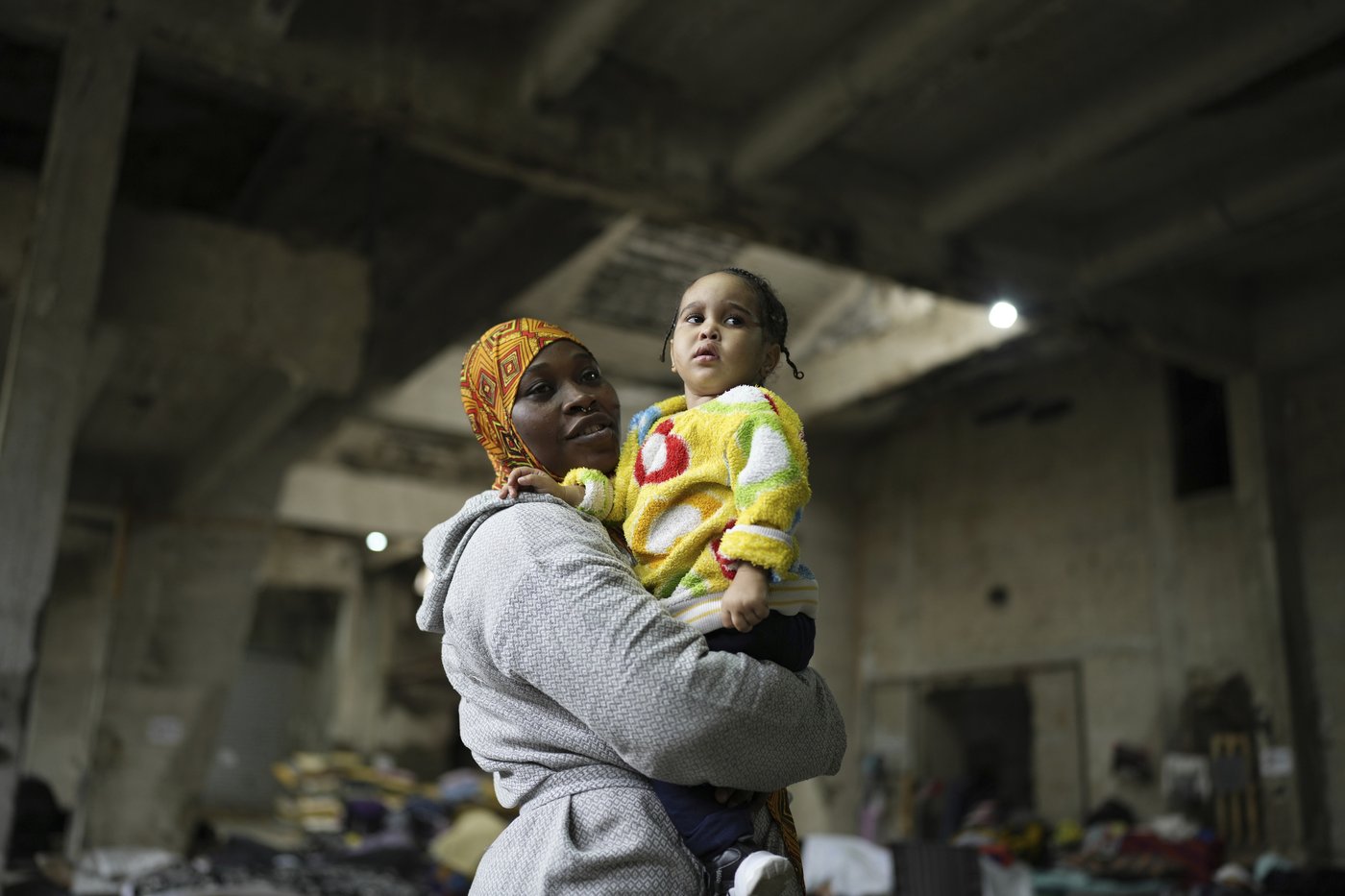 Migrant workers in Lebanon are trying to return home after alleged abuses and then war | iNFOnews.ca Migrant workers in Lebanon are trying to return home after alleged abuses and then war | iNFOnews.ca