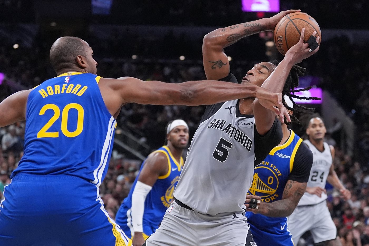 Castle out 2-3 weeks with left hip flexor strain, joining Wembanyama on Spurs injury list | iNFOnews.ca Castle out 2-3 weeks with left hip flexor strain, joining Wembanyama on Spurs injury list | iNFOnews.ca