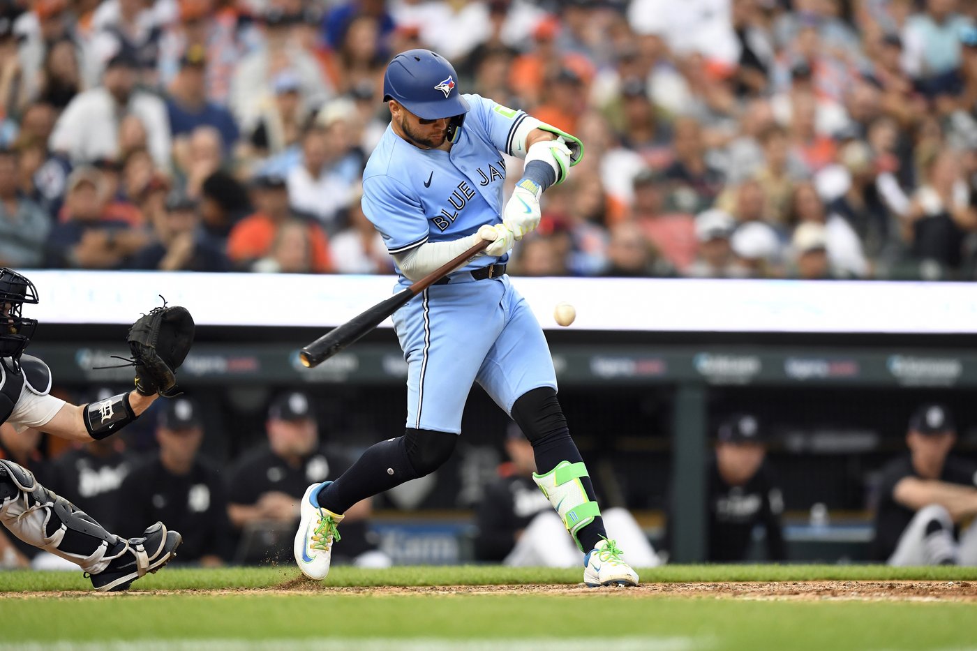 Bichette lifts surging Blue Jays to 6-1 win over slumping Tigers | iNFOnews.ca Bichette lifts surging Blue Jays to 6-1 win over slumping Tigers | iNFOnews.ca