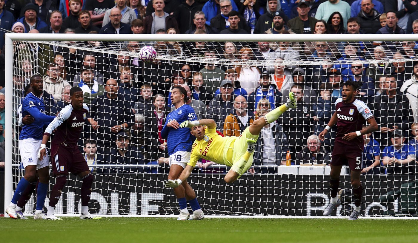 Emery hails 'fantastic' Martinez comeback for Villa after failed move to Man United | iNFOnews.ca