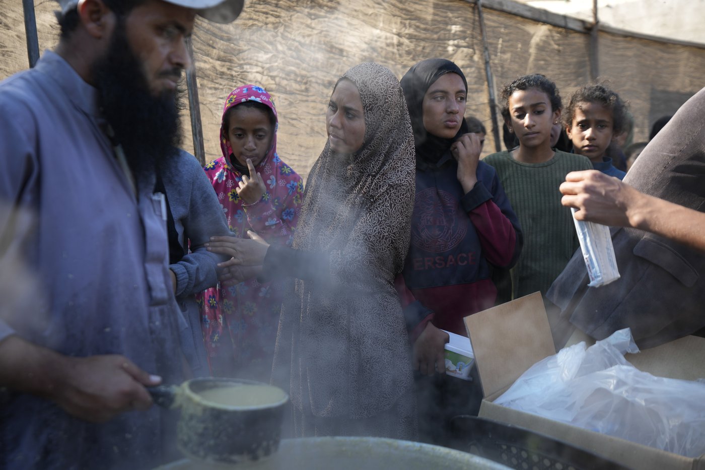 US envoy says Israel-Hezbollah truce is 'within our grasp' as Gaza food crisis worsens after looting | iNFOnews.ca US envoy says Israel-Hezbollah truce is 'within our grasp' as Gaza food crisis worsens after looting | iNFOnews.ca