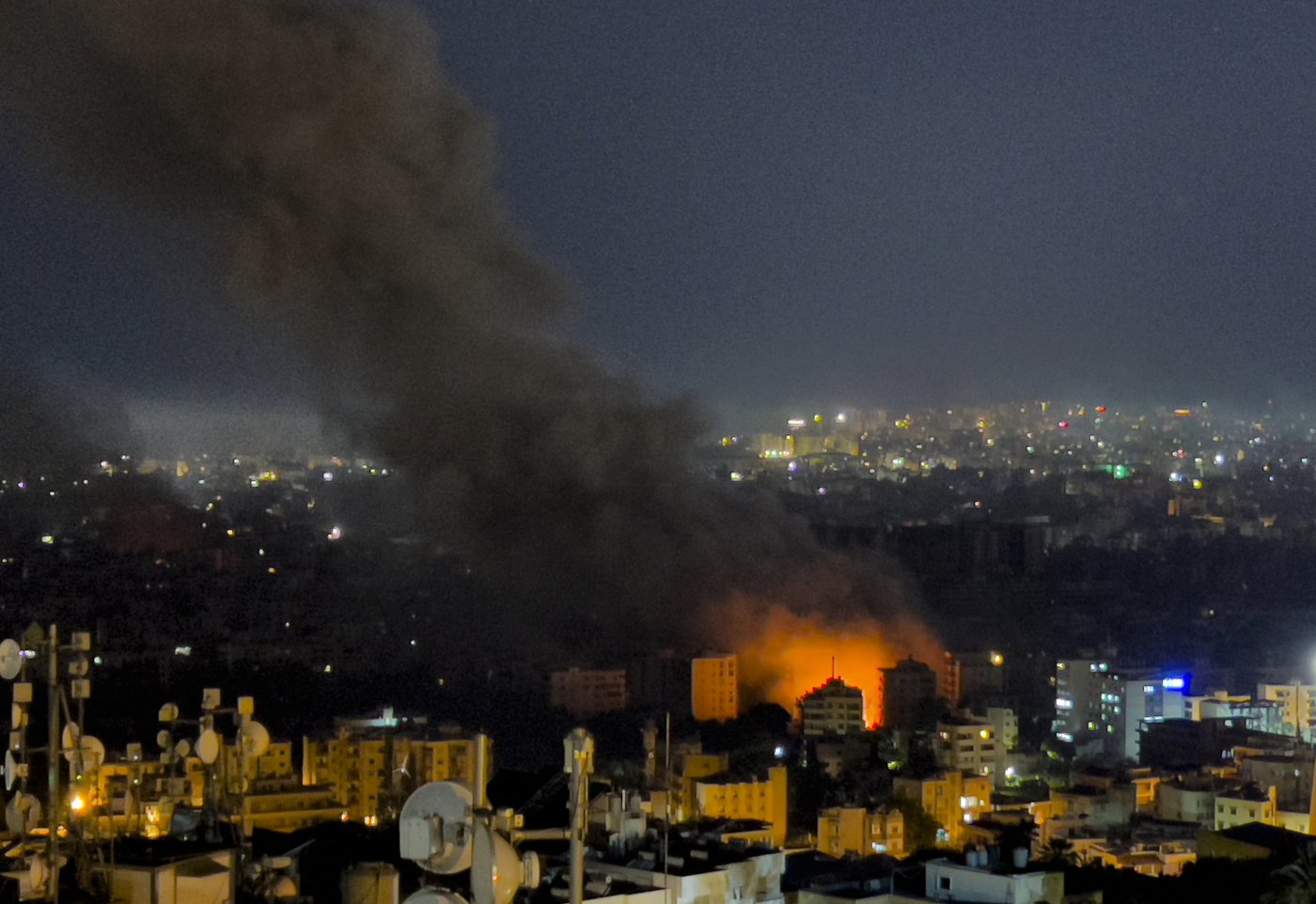 Israeli airstrikes rock southern suburbs of Beirut and cut off a key crossing into Syria | iNFOnews.ca Israeli airstrikes rock southern suburbs of Beirut and cut off a key crossing into Syria | iNFOnews.ca