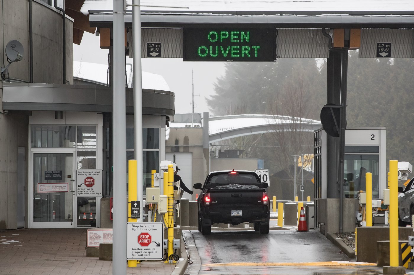 Border agency says changes to hours at 35 land crossings coming in January | iNFOnews.ca Border agency says changes to hours at 35 land crossings coming in January | iNFOnews.ca