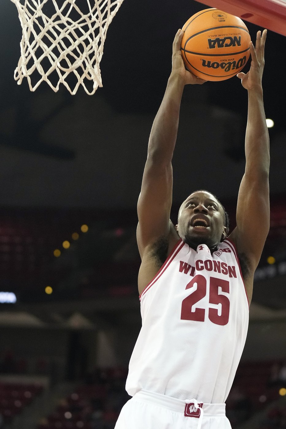 Blackwell, Tonje power No. 19 Wisconsin in an 87-84 comeback win over UT Rio Grande Valley | iNFOnews.ca Blackwell, Tonje power No. 19 Wisconsin in an 87-84 comeback win over UT Rio Grande Valley | iNFOnews.ca