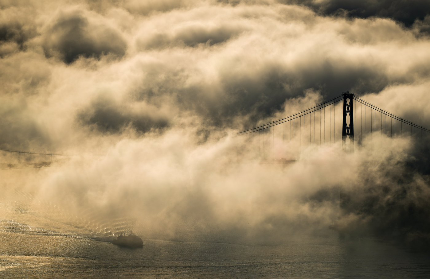 Heavy fog again envelopes Metro Vancouver, parts of southern B.C. coast | iNFOnews.ca Heavy fog again envelopes Metro Vancouver, parts of southern B.C. coast | iNFOnews.ca