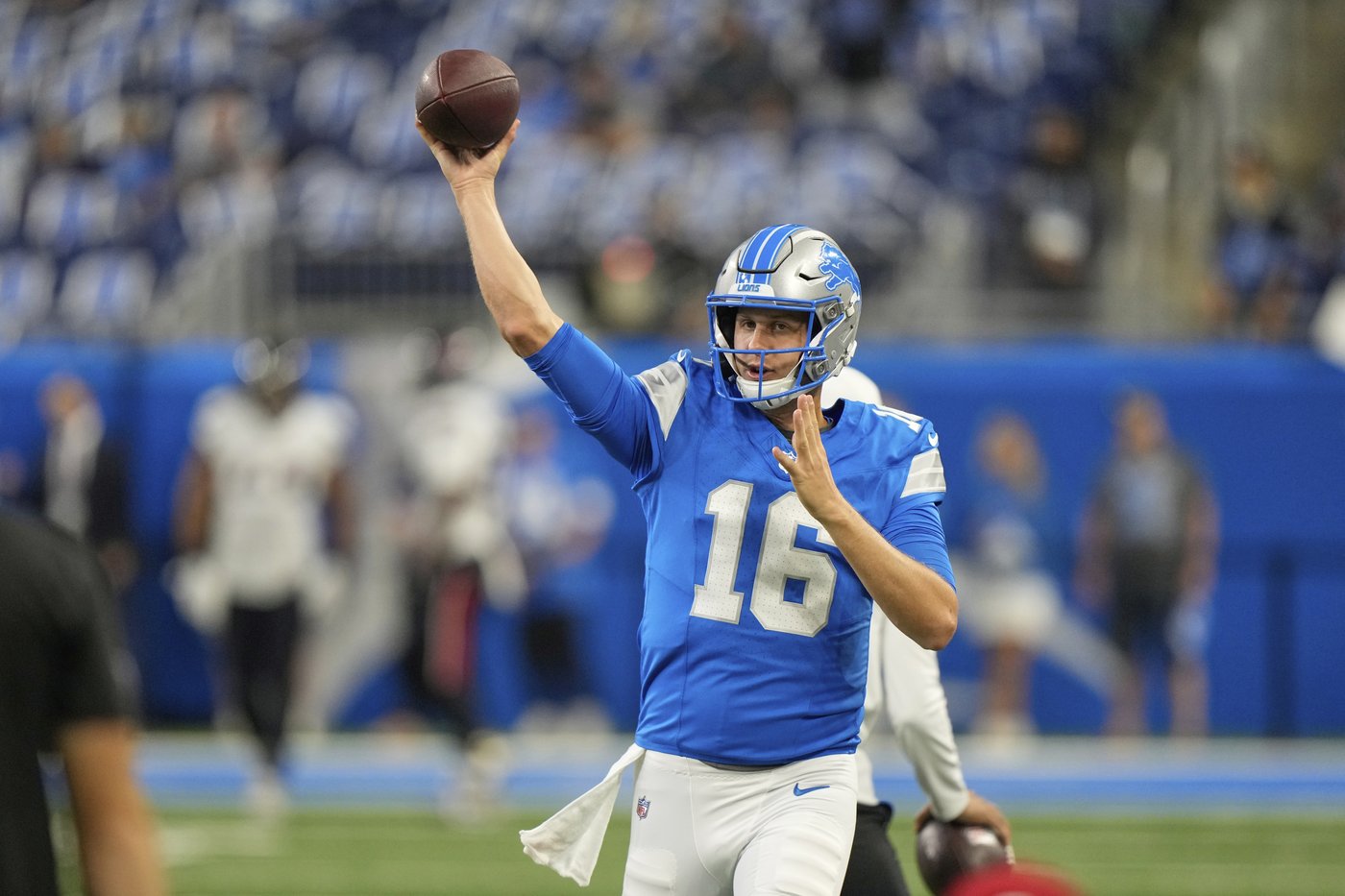 Lions begin pursuit of third straight NFC North title as they visit Packers | iNFOnews.ca