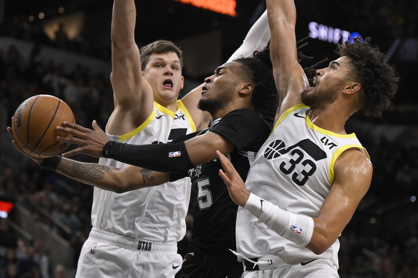 Jazz fend off Spurs 111-110 despite 24 points, 16 rebounds and 7 blocks from Wembanyama | iNFOnews.ca