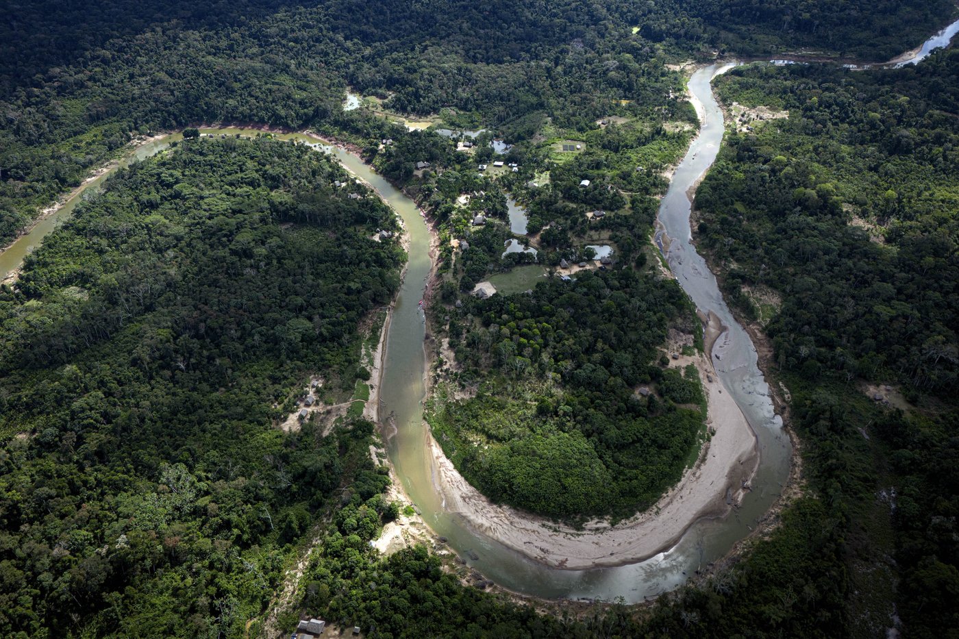 Drought, fires and deforestation battered Amazon rainforest in 2024 | iNFOnews.ca