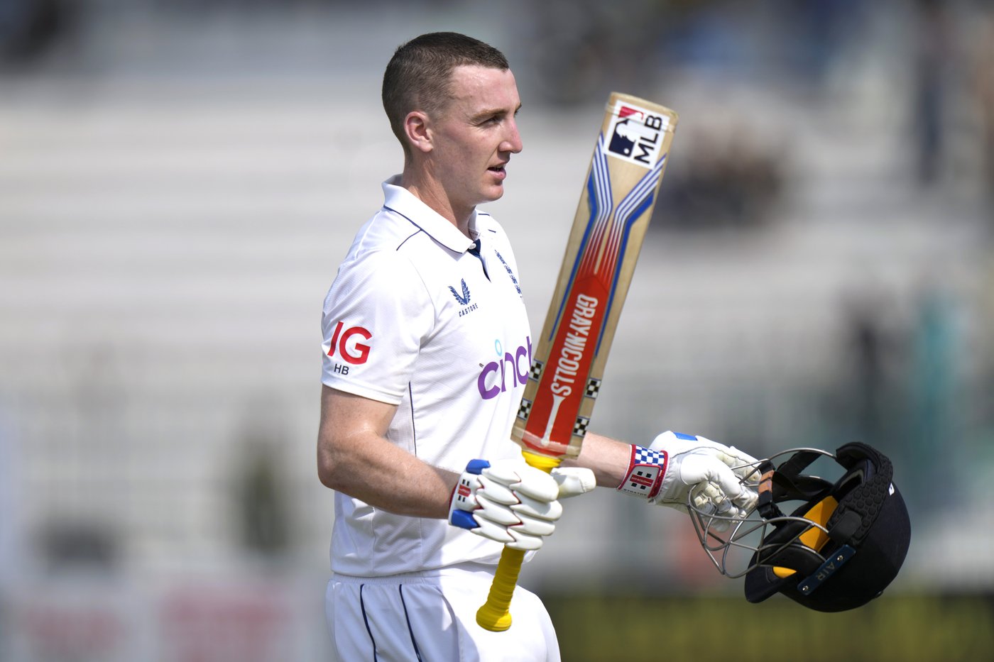 Some records and milestones as England scores an extraordinary 823 runs against Pakistan | iNFOnews.ca