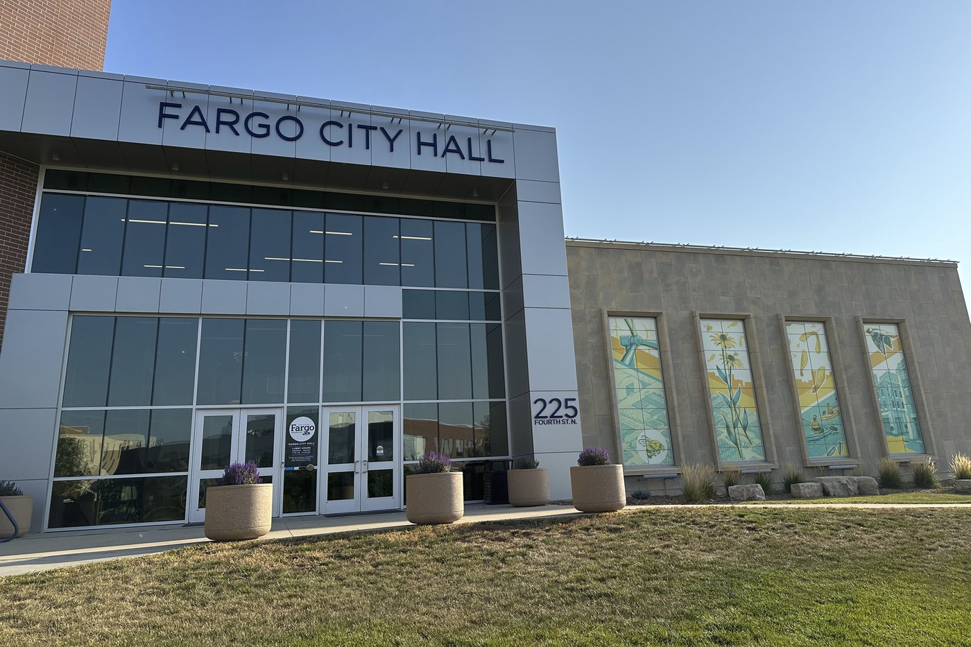 North Dakota governor signs bill doing away with Fargo's unusual voting system | iNFOnews.ca