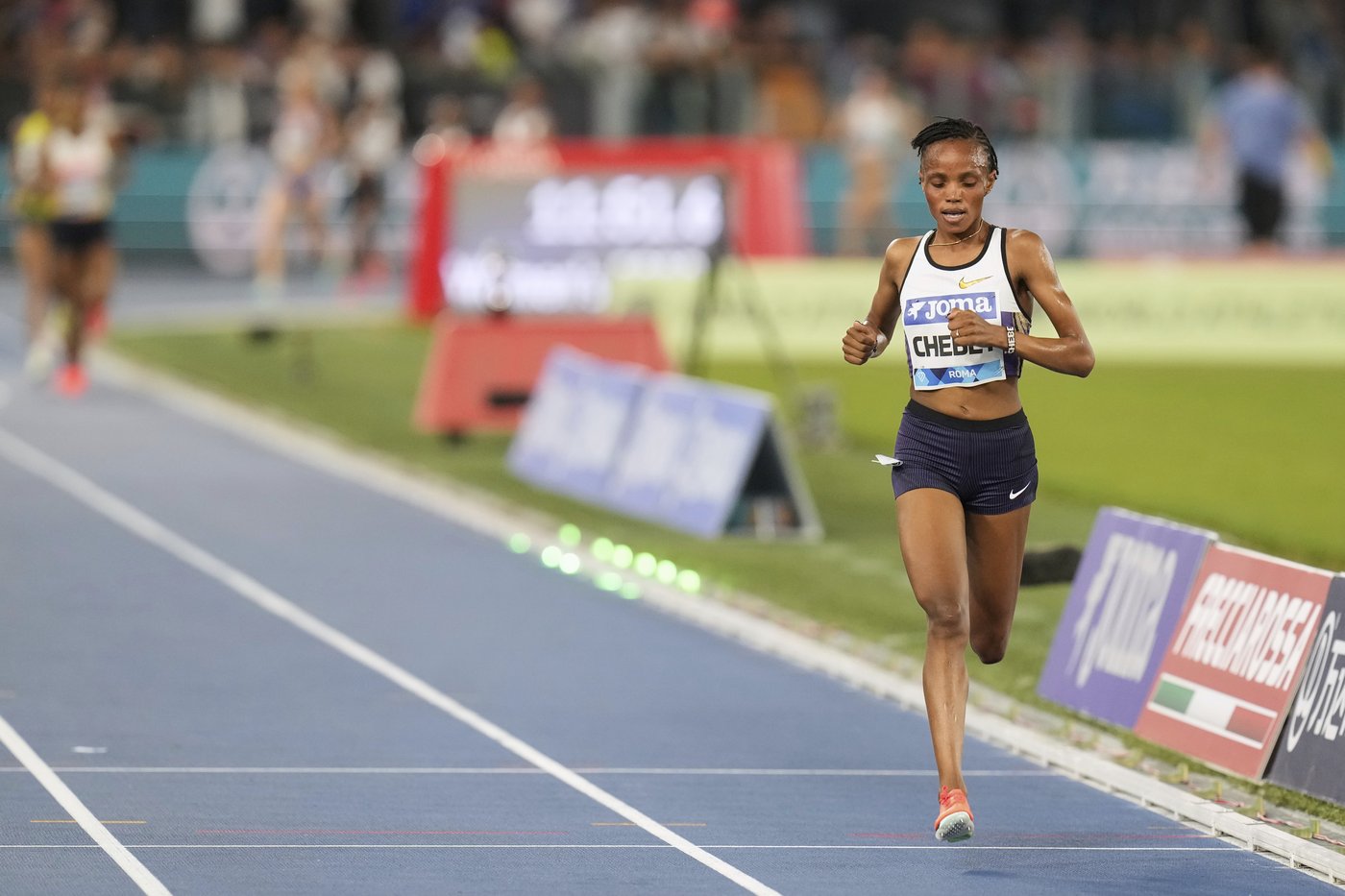 Chebet runs second fastest 5,000 ever at Rome's Diamond League meet | iNFOnews.ca