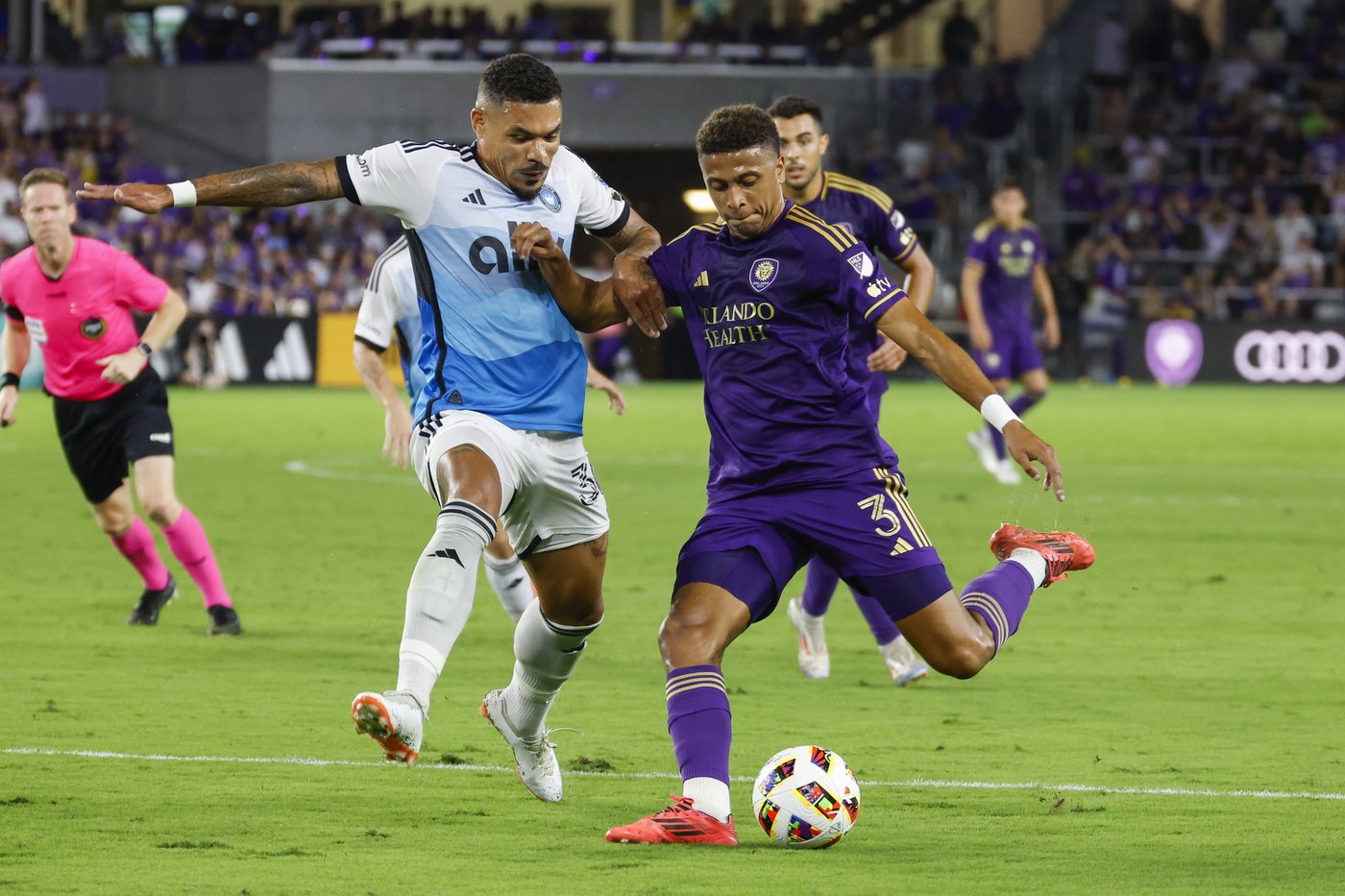 Facundo Torres, Martin Ojeda, Pedro Gallese lead Orlando City past Charlotte 2-0 in playoff opener | iNFOnews.ca