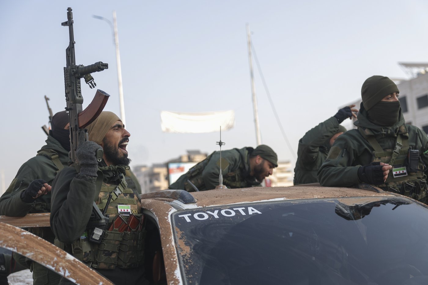 Syrian troops withdraw from the south of the country as they rush to defend Homs | iNFOnews.ca Syrian troops withdraw from the south of the country as they rush to defend Homs | iNFOnews.ca