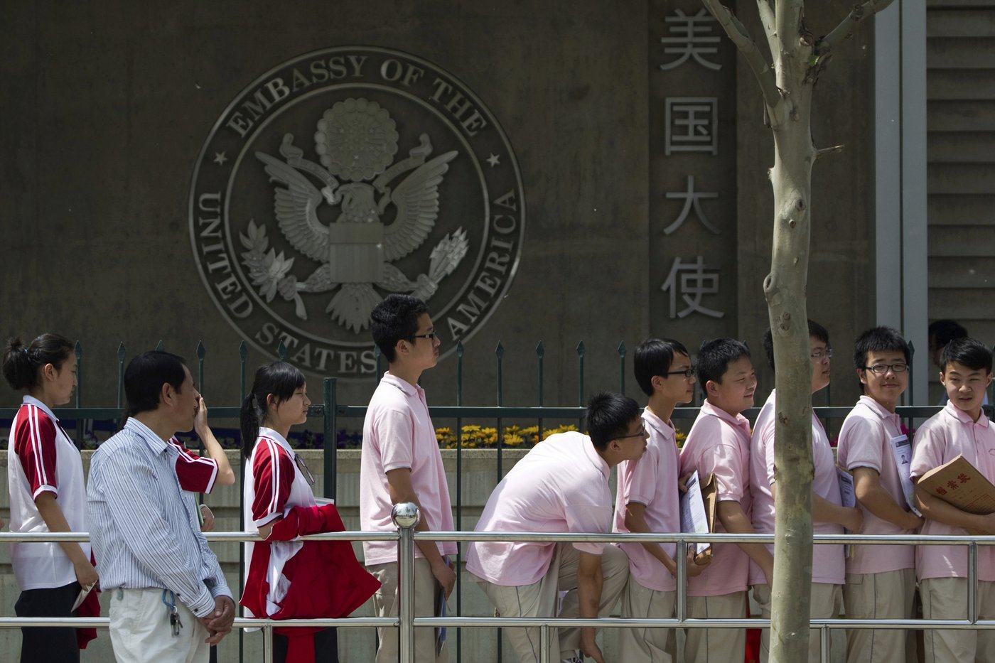 US resumes visas for foreign students but demands access to social media accounts | iNFOnews.ca US resumes visas for foreign students but demands access to social media accounts | iNFOnews.ca