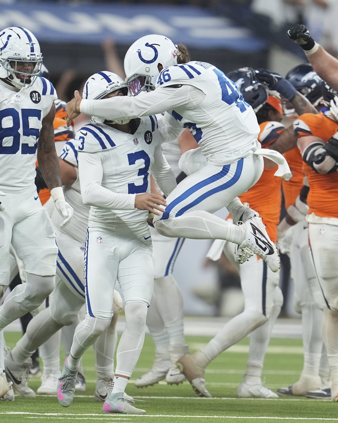 Tale of 2 kickers: Shrader leads NFL with 9 field goals while Colts still haven't punted | iNFOnews.ca Tale of 2 kickers: Shrader leads NFL with 9 field goals while Colts still haven't punted | iNFOnews.ca