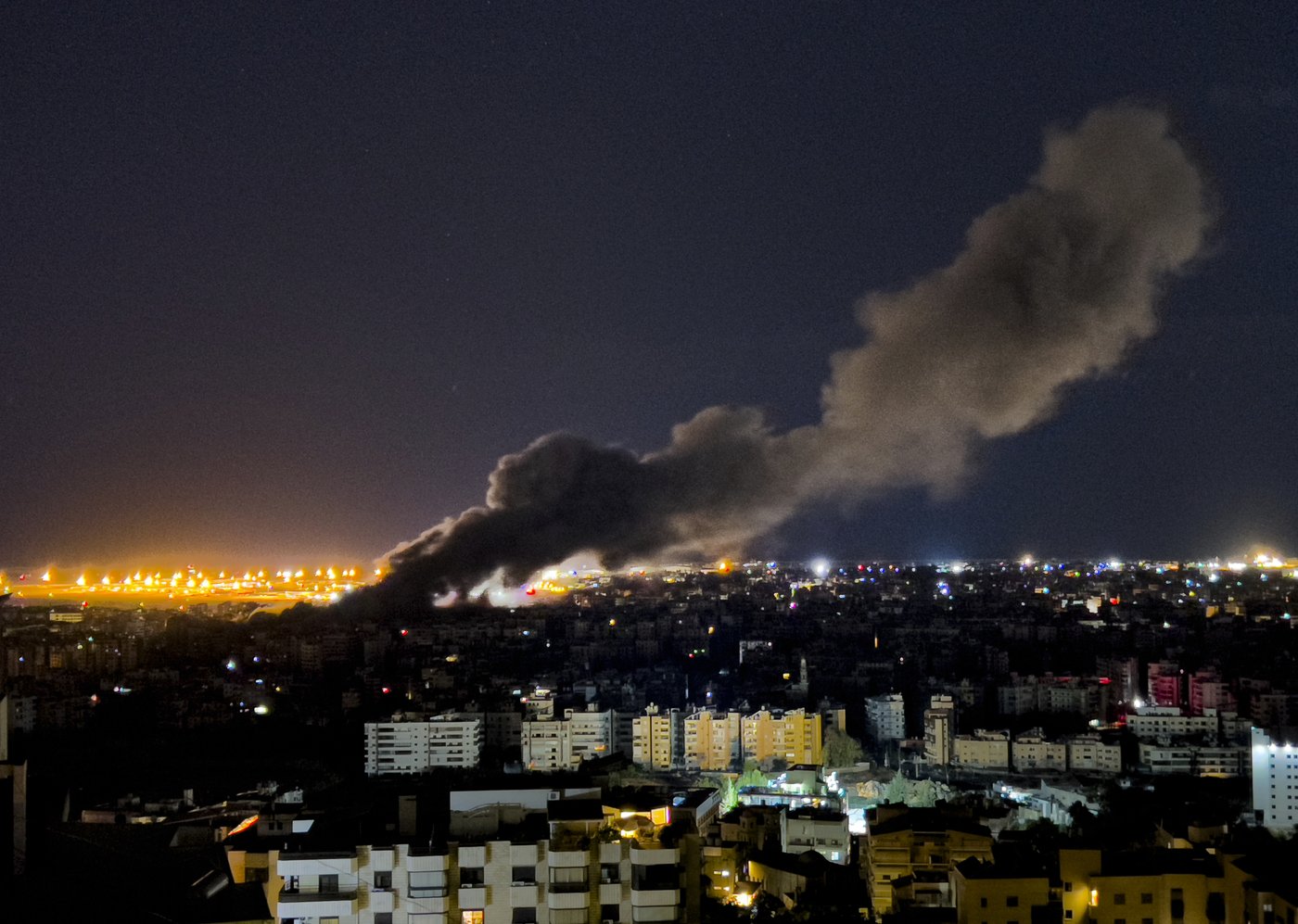 Iran fires at least 180 missiles into Israel as regionwide conflict grows | iNFOnews.ca Iran fires at least 180 missiles into Israel as regionwide conflict grows | iNFOnews.ca