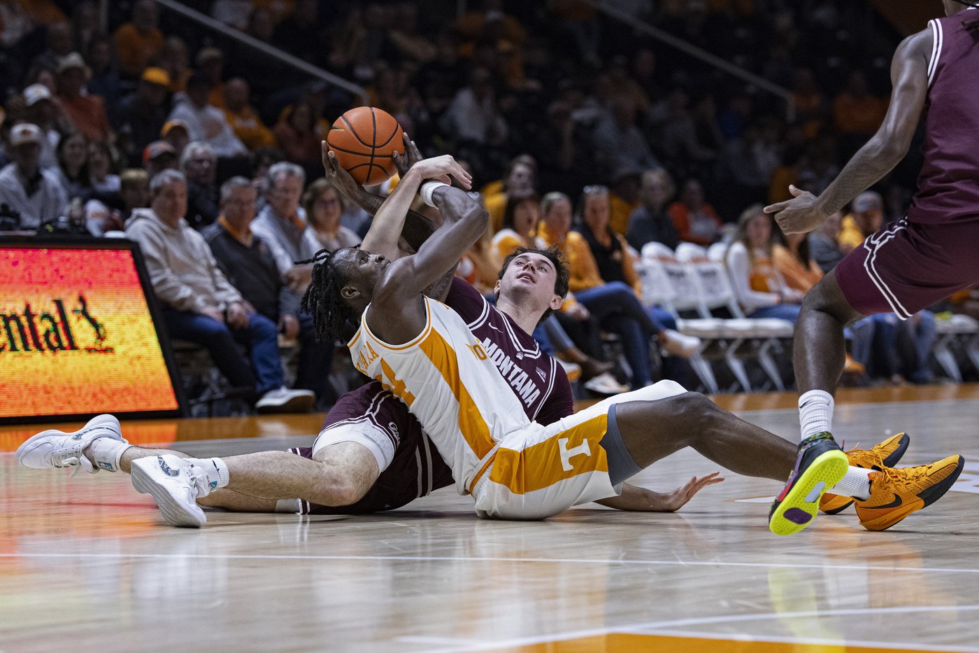 Milicic scores 18 points as No. 11 Tennessee beats Montana 92-57 | iNFOnews.ca Milicic scores 18 points as No. 11 Tennessee beats Montana 92-57 | iNFOnews.ca