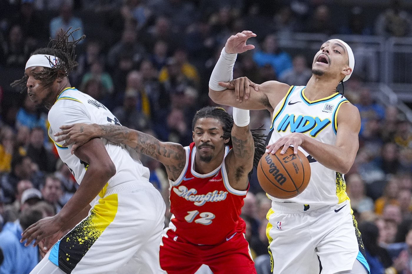 Pacers overcome slow start with 50-point 2nd quarter and pull away from Grizzlies 127-113 | iNFOnews.ca
