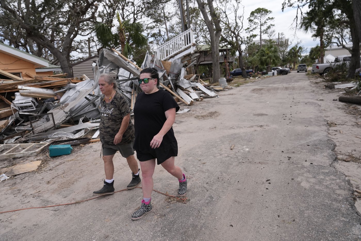 At least 64 dead after Helene's deadly march across the Southeast | iNFOnews.ca