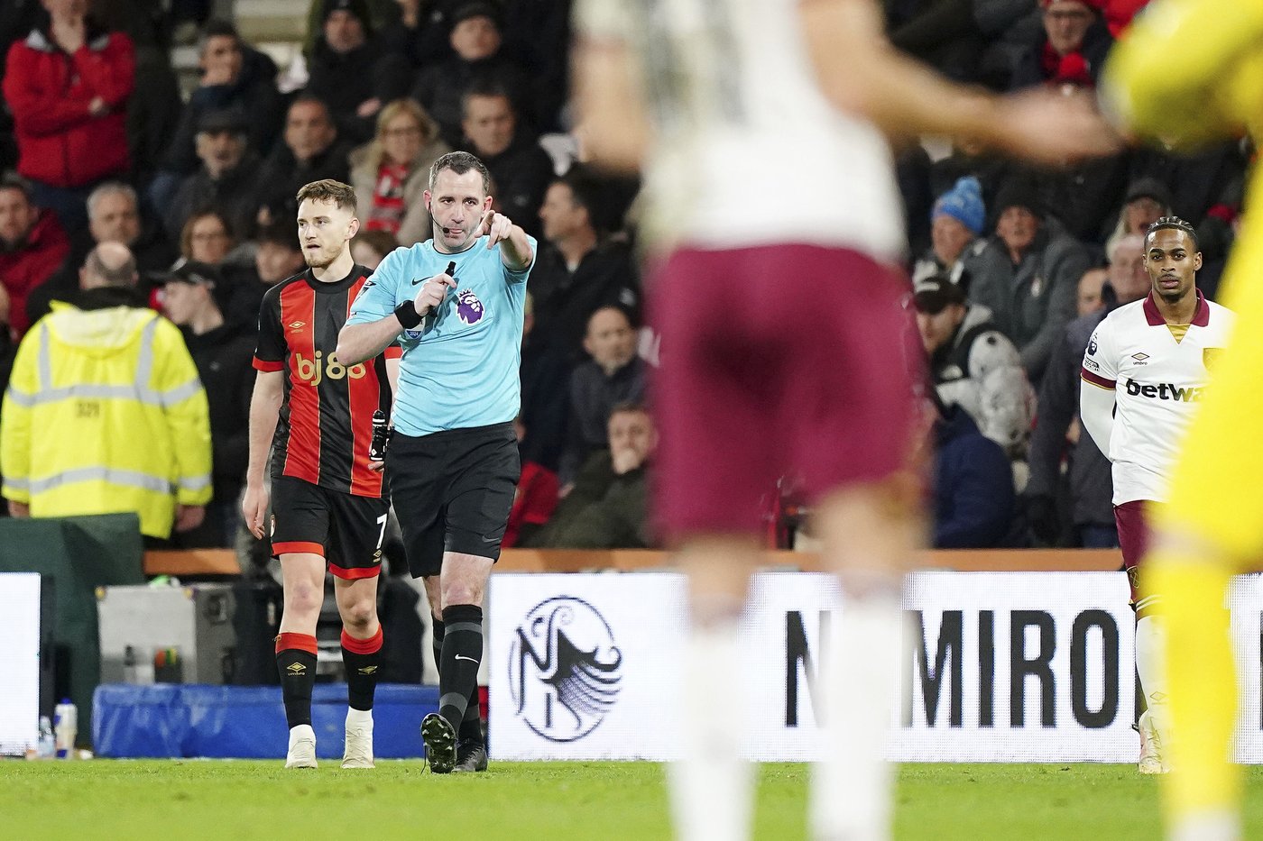 Referees to announce VAR decisions to fans inside stadium during League Cup semifinals | iNFOnews.ca Referees to announce VAR decisions to fans inside stadium during League Cup semifinals | iNFOnews.ca