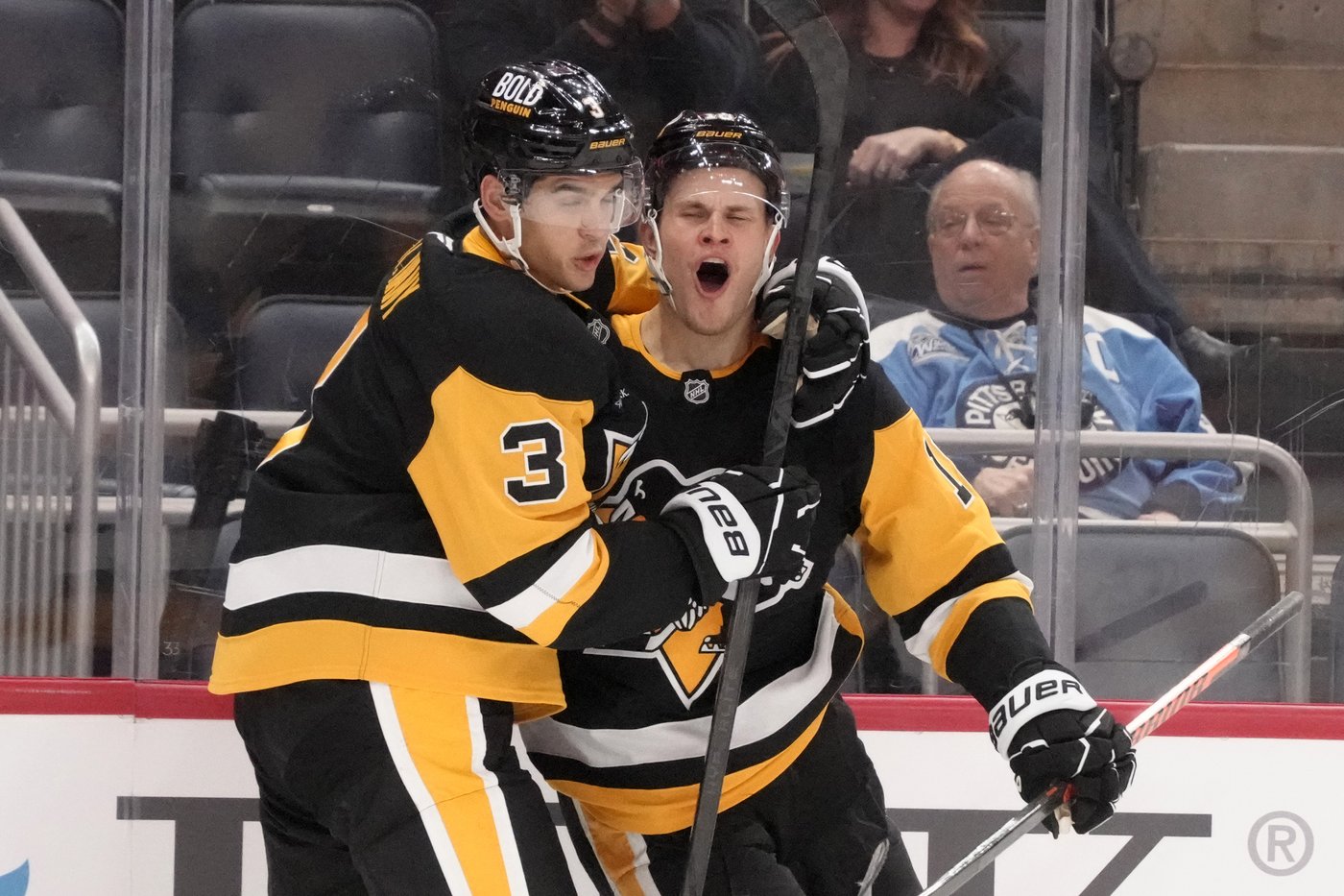 Crosby, Malkin lead Penguins past Sabres 6-5 in OT to cap milestone night | iNFOnews.ca