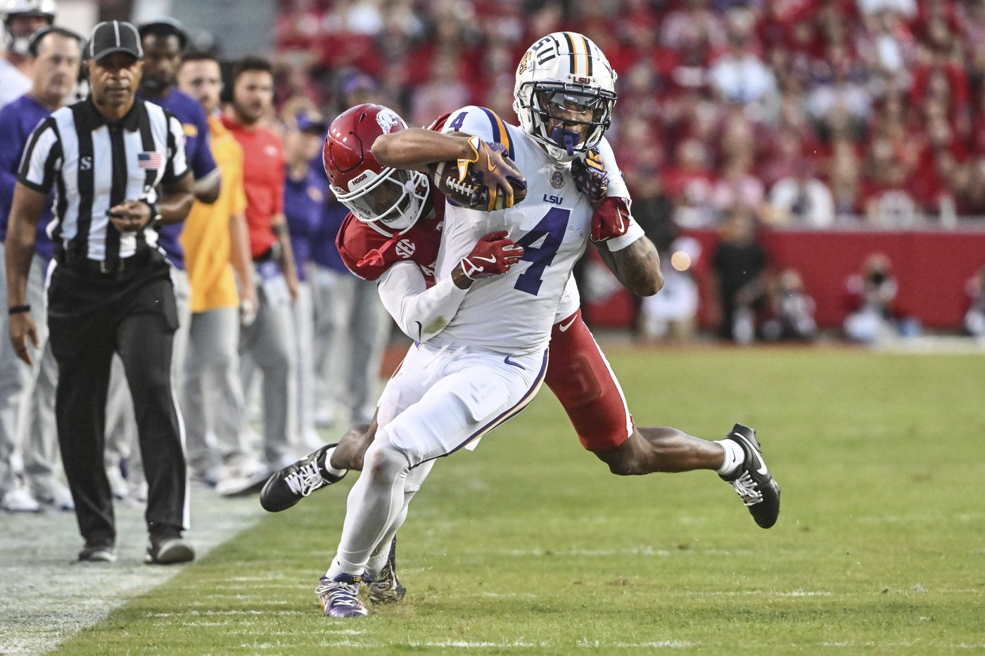 No. 8 LSU beats Arkansas 34-10 behind Durham's three touchdowns, Ramos' four field goals | iNFOnews.ca No. 8 LSU beats Arkansas 34-10 behind Durham's three touchdowns, Ramos' four field goals | iNFOnews.ca