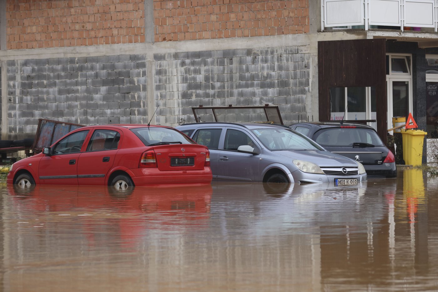 Rainstorms and heavy floods hit large parts of Bosnia, killing at least 16 people | iNFOnews.ca Rainstorms and heavy floods hit large parts of Bosnia, killing at least 16 people | iNFOnews.ca