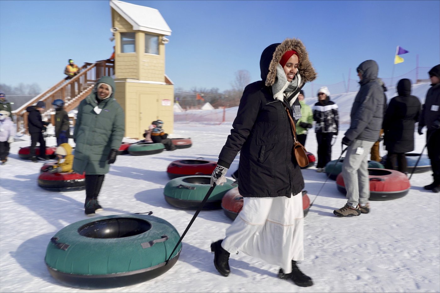 Scarves over headscarves, Muslim women’s outdoors group tackles snow tubing in Minnesota | iNFOnews.ca Scarves over headscarves, Muslim women’s outdoors group tackles snow tubing in Minnesota | iNFOnews.ca