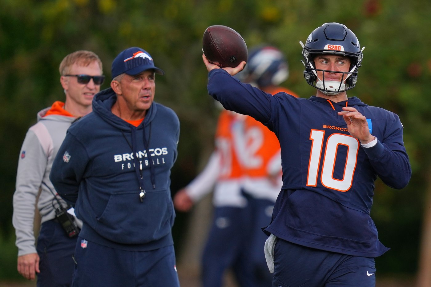 Broncos will try to keep rolling when they face the 0-5 Jets in London | iNFOnews.ca Broncos will try to keep rolling when they face the 0-5 Jets in London | iNFOnews.ca