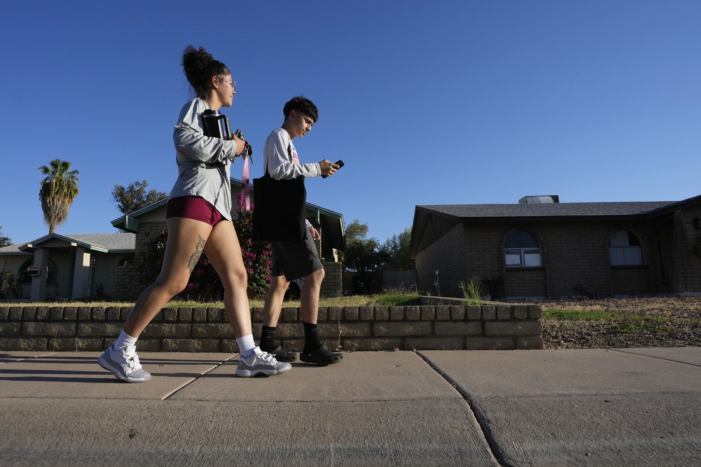 Abortion-rights groups are courting Latino voters in Arizona and Florida | iNFOnews.ca
