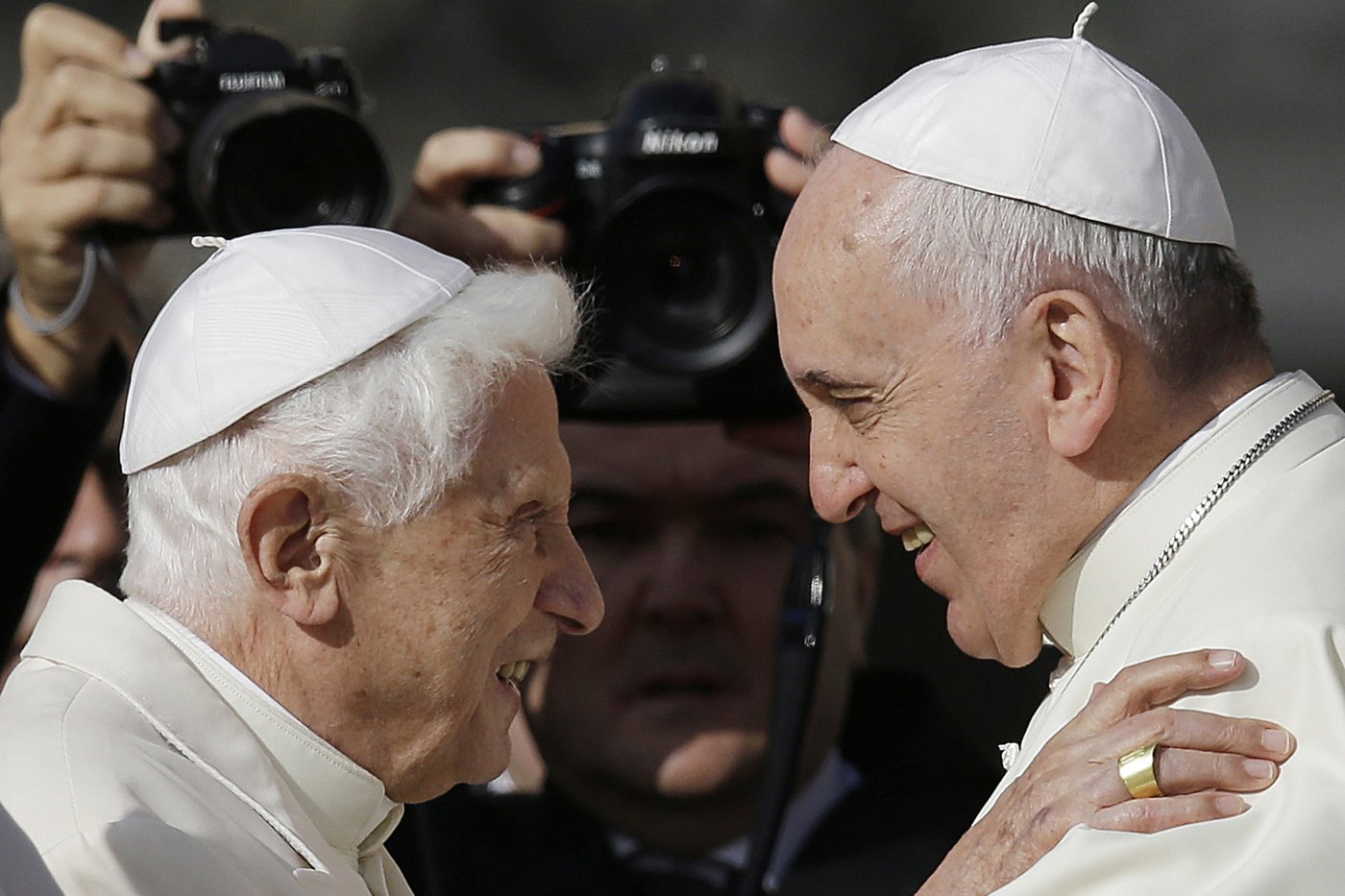 While Pope Benedict XVI resigned, Francis saw his duty to be 'ad vitam' | iNFOnews.ca While Pope Benedict XVI resigned, Francis saw his duty to be 'ad vitam' | iNFOnews.ca