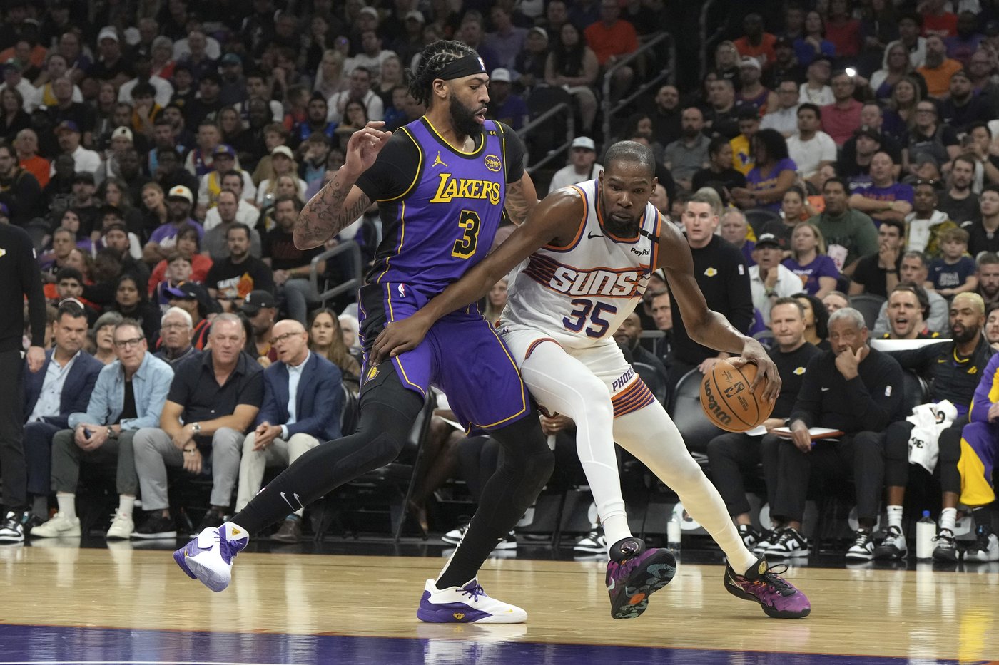 Booker scores 33, Durant adds 30 as the Suns rally for 109-105 win and hand Lakers first loss | iNFOnews.ca Booker scores 33, Durant adds 30 as the Suns rally for 109-105 win and hand Lakers first loss | iNFOnews.ca