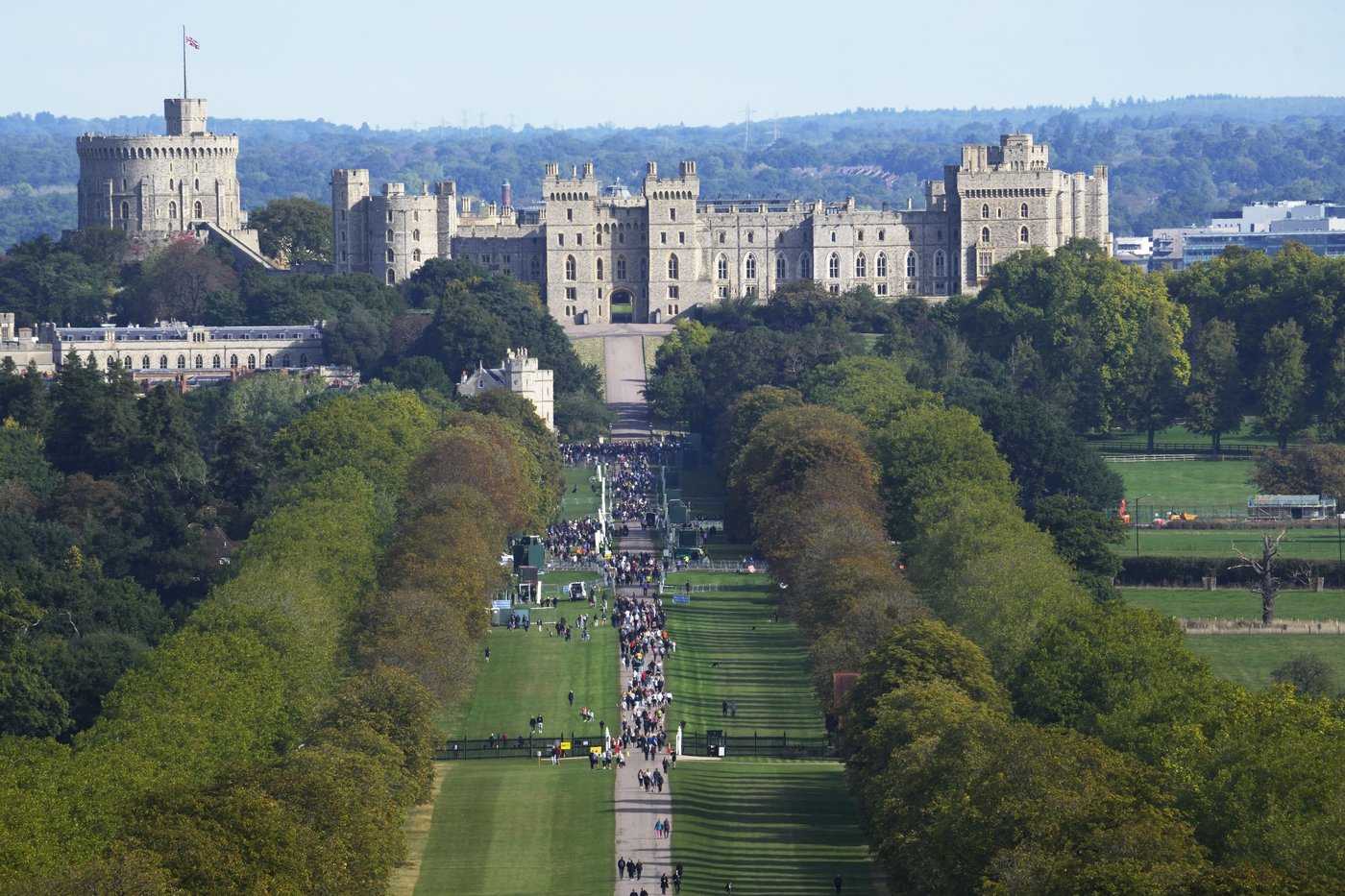 Police investigate burglary at Windsor Castle estate, fueling concerns about royal security | iNFOnews.ca